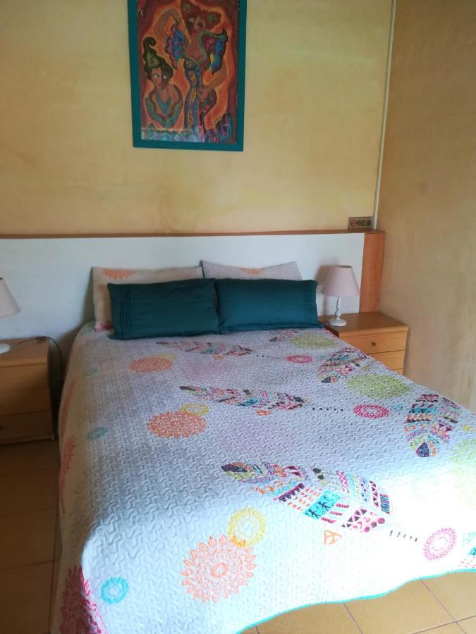 Chloe Santiago Bed & Breakfast *
