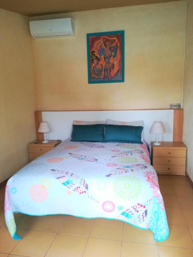 Chloe Santiago Bed & Breakfast Santiago De La Ribera